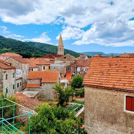 Teuta Stari Grad Hvar * Stari Grad (Hvar)